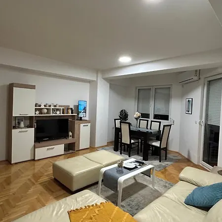 Apartment West Side